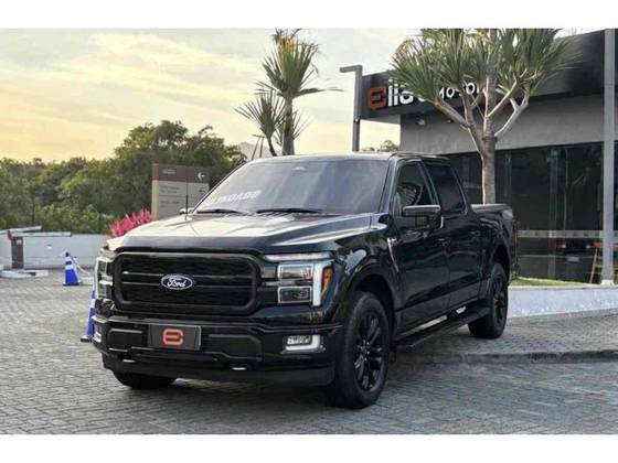 FORD F-150 5.0 V8 GASOLINA CD LARIAT BLACK FX4 AUTOMÁTICO